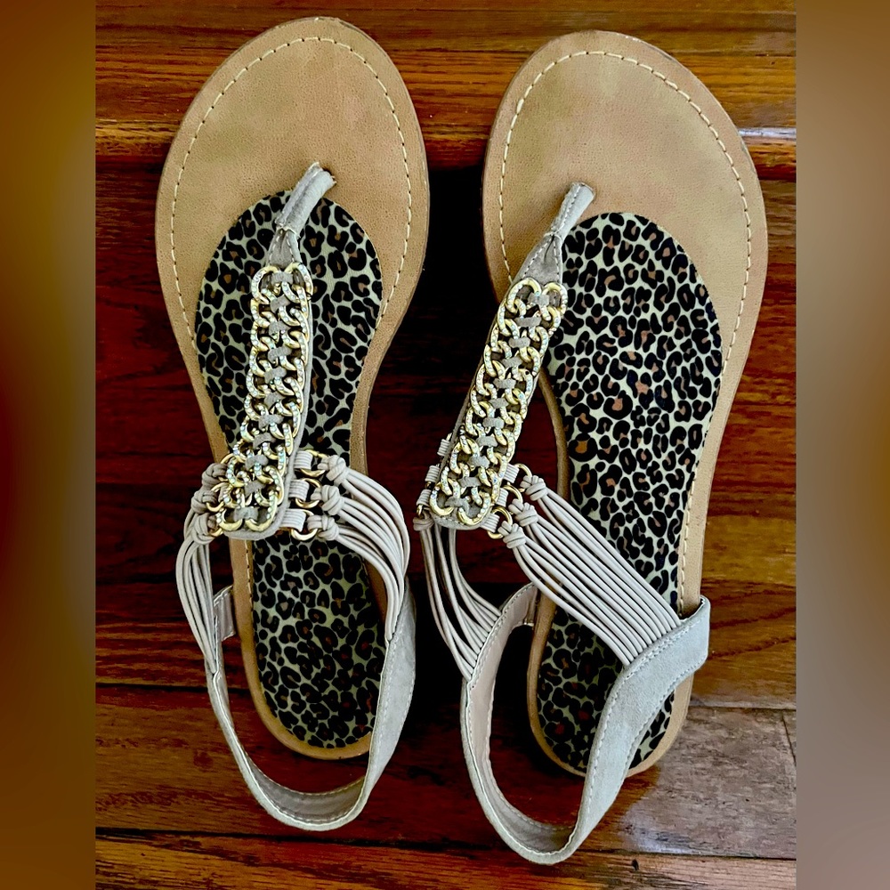 Women Sandal Size 8.5